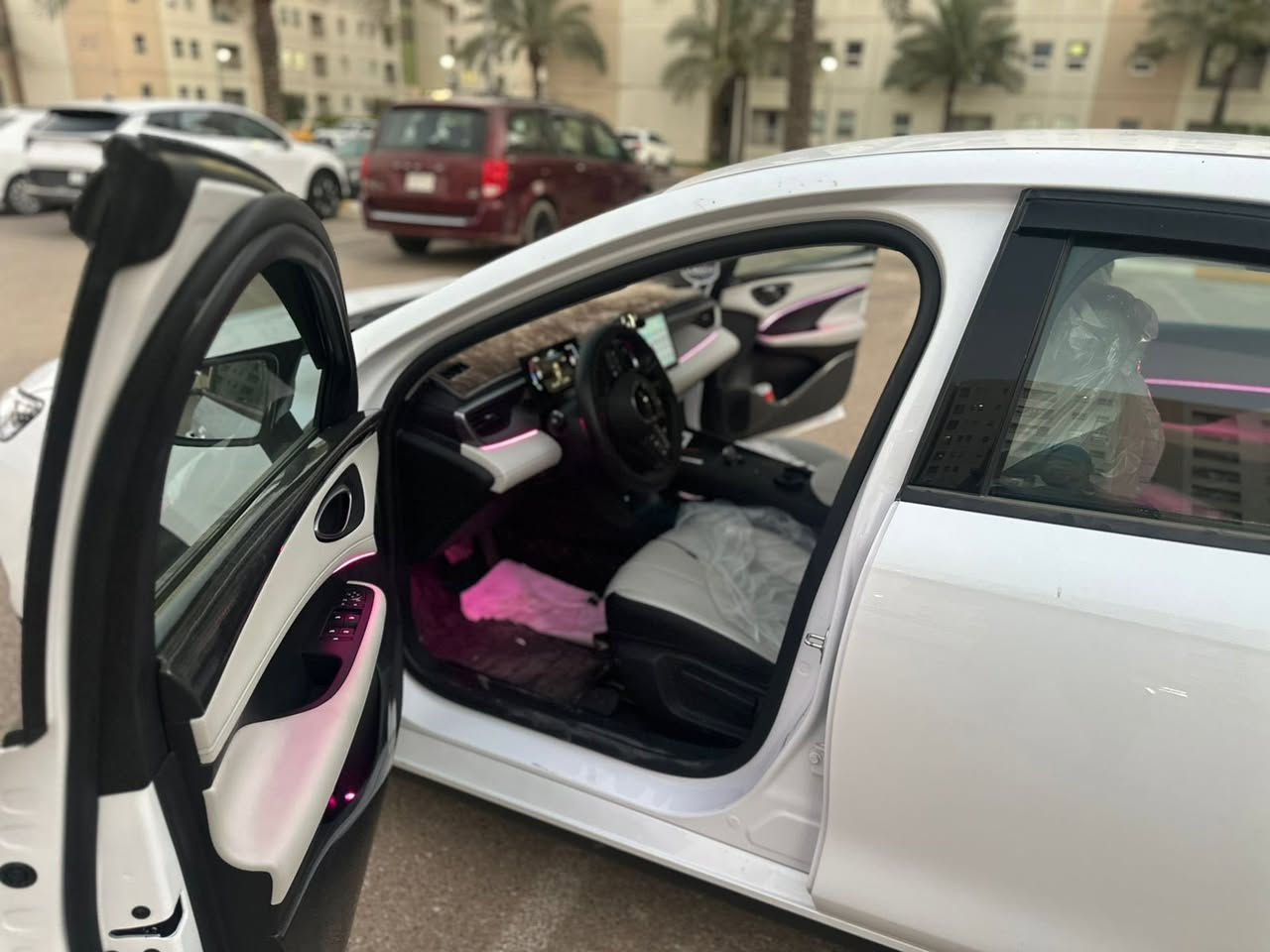 السلام عليكم سيل 5 كفاله عامه موديل 2025 من كلشي زيرو بعدها ماشيه 3000 وبيها كماليات فول السعر 19مليون و800 للاستفسار الاتصال ب الرقم ***********
