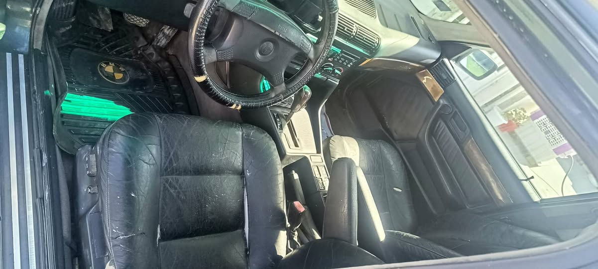 سلام عليكم 525 اوتو مكينه بيه بخار
گير حداديه تخم تاير داخله جلد بجيس فتحه كشنات كهربائيه رقم واصط نگليزي بسمي 
العنوان حله حصوه ***********
‏‪***********‬‏
االسعر 52 ,سياره جاهزه للخير مال جناي
