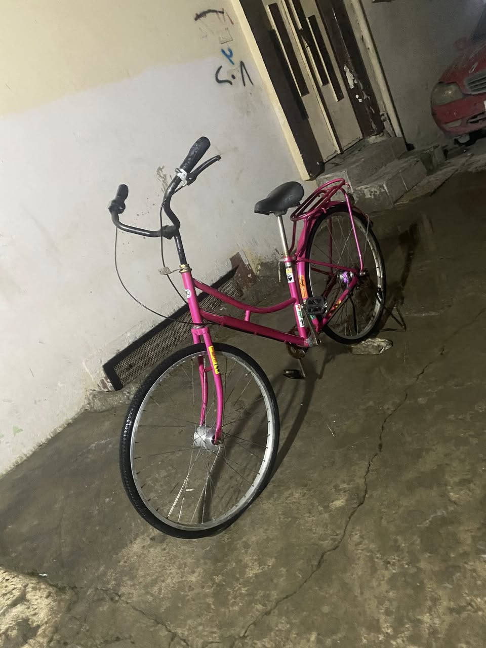 بايسكل عبد الحليم البيع حجم 26 نضيف فول موصفات كير ٣ نمرات غراض كامله سعر ٧٥ وبي مجال قليل 
عنوان موصل جانب الايمن

الرقم ***********
