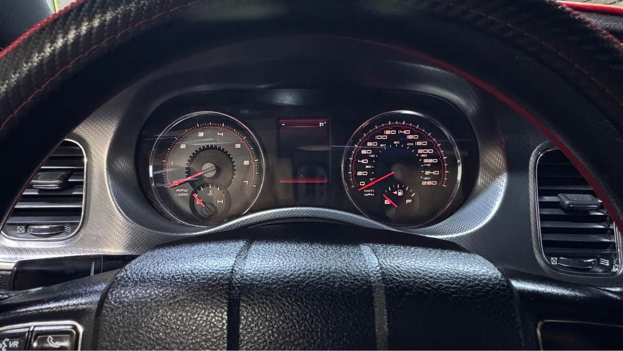 السلام عليكم
جارجر للبيع 2014
مكينه 3.6
رقم اربيل الجديد 
بصمه تشغيل عن بعد
شاشه جبيره
منظومه تبريد جديده
كير طياره
السياره كير ومكينه واكسل وحداديه كله جديده 
السياره بجم لغد شاصي كفاله بس مبدل بيه جاملغ خلفي ومصبوغه عام 
مكان السياره بغداد العبيدي
السعر 125 وبيه مجال
*********** بغداد, العراق
