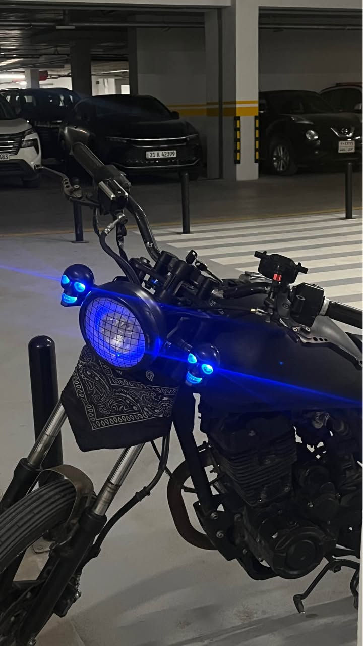 دراجة ماركة lifan كلاسك معدلة
قوة المحرك 150cc
سنة الصنع 2020
مفاتح البلادي 
مع ورق مانفيس فقط
نضافة 100٪ ما محتاجة دينار 
مكسنة كبس بلادي
اقتصادية كل 1 لتر يمشيك 23 كيلو 
مكاني اربيل شارع 100 
الشاري يتفضل خاص.. أربيل, العراق


**إذا كنت صاحب هذا الإعلان وتريد حذفه لأي سبب، رجاءا أرسل رسالة إلى الدعم الفني**