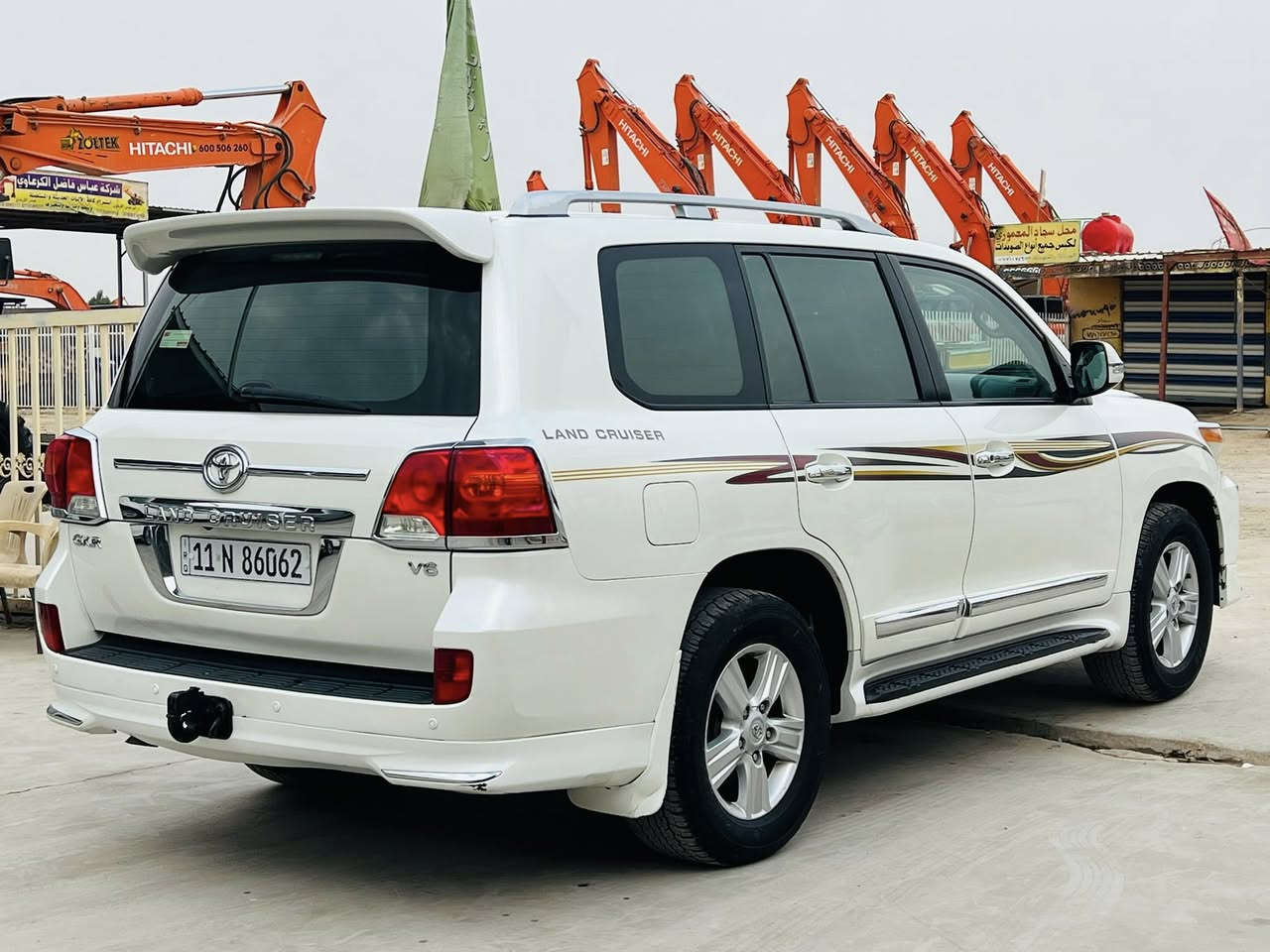 السلام عليكم الاندكروز 2013 بريم اصل السياره كفاله عامه وسونار مرفق معه الصور  السياره حاهزه للخير 
كير محرك تبريد حداديه كفاله عامه 
_________________ 
السعر 370 وبيهً مجال 
السياره بسمي تحويل ثاني يوم 
العنوان بابل الشوملي 
الاستفسار ‭٠٧٧٨ ١٦٢ ١٦٦٦‬
