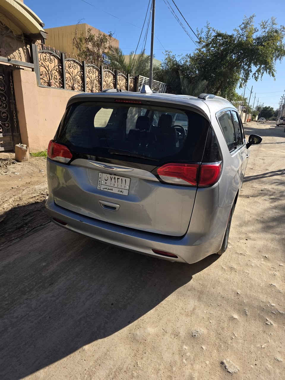 كلايسلر باسفيكا  فويجر 2020
حادثة خلفي كما موضح بالصورة
مواصفات السيارة
🔵 بدون ايرباك
🔵مكينه3600
🔵كير ماوس 9نمر
🔵تبريد 3600
🔵مثبت سرعه
🔵تحكم ريمون
🔵مانع انزلاق
🔵كشناتVlP
🔵بردات جام بلادي
🔵كشنات جلد 
🔵المقاعد الخلفيه بلع
🔵دخول ذكي
🔵7راكب
🔵بصمه تشغيل 
🔵بصمه5 ابواب
🔵تشغيل عن بعد 
🔵شاشه كار بلي حجم كبير 
🔵ابواب كهرباء 
🔵صندوق كهرباء 
🔵تحكم ستيرن جهتين
🔵سايد بريك بصمه
🔵كامره خلفيه دواره
🔵اوتو ستوب
🔵 ماشية 77 الف
رقم السيارة بغدادومكان السياره النجف
🔵السعر 185
🔵رقم الهاتف ***********
