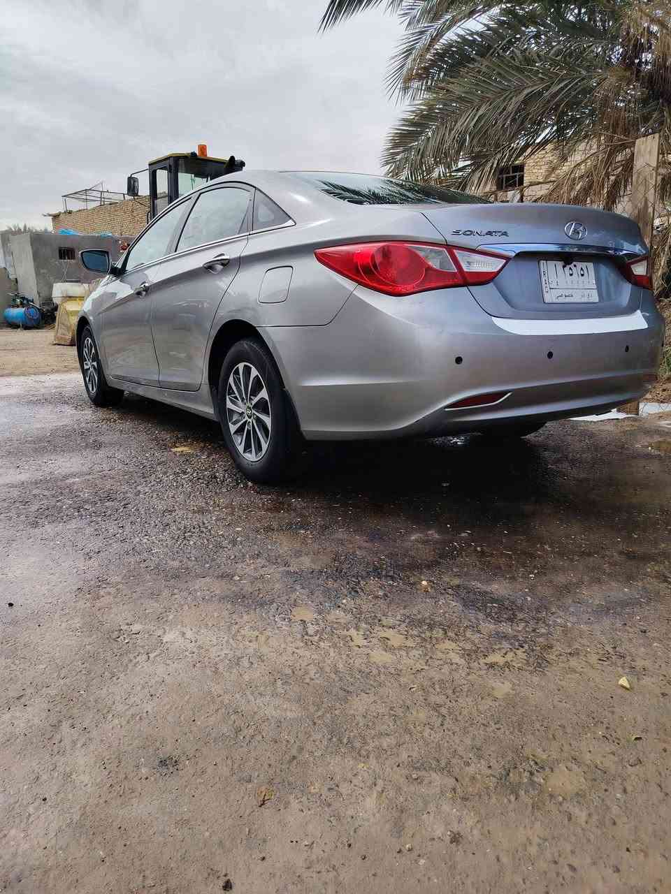 يا الله سوناتا للبيع المكينه 2400دوش بيها جراد قليل مواصفات مري شفط تحكمات ستيرن شفتات تخم تاير حداديه جديده سياره مامتعوبه نضيفه مال بيت ستخدام شخصي تبريد ثلج عنوان الديوانية رقم الهاتف *********** السعر$100 وبيها مجال بسيط
