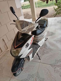 موطور شحن • رمادي • جزيرة بعلي جاسم