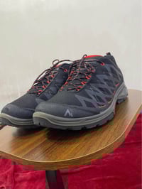 حذاء ماكينلي أكسبلورر اصلي  قياس 42 نظافه 100٪؜100 السعر : 30 الف  مكا...