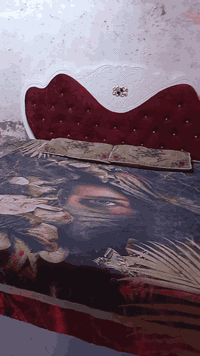 غرفه للبيع نضيفه رايدها ب500 وبيها مجال حك الكروه ***********
