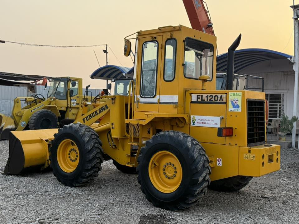 بســم الله الرحمن الرحيــــم 
متوفر لدى شركه سرعه التطور للتجاره الاليات لثقيله
شفل فوركاوه 120Aكفاله عامه دخول جديد
 فقط لعشاق النظيف والمتميز 💎
كفاله عامه وارد اليابان 🇯🇵 ✅ دخول جديد ما مشتغل 
 حاله الزيرو مشتغل 9300 ساعه
محرك 6سلندر   بم ونوزل
 العنوان محافظه  بابل -ناحيه الشوملي
#Emile. #anmar_galel5@gmail.com  
وقت الاتصال من الساعه 8 صباحاً الى الساعه 6 عصرا 📵❌
#اللاستفسار*********** Whatsapp انمار جليل
رقم تسلسل الاليه 5008
