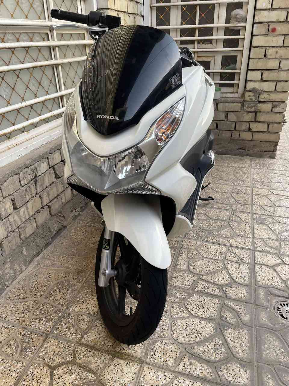 سلام عليكم للبيع pcxياباني150
الجيل الاول الدرجة مكفولة   

كفالة عامة صالنصة رياض 

بلادي  استان كهرباء حساس

ازدحام الدراجة ماشية10تالاف فقط 

بيهة جي بي اس تتبع GpS 

صور مزاد الدراجة داخل المنشور 

مكان الدراجة بغداد

*********** اتصال
