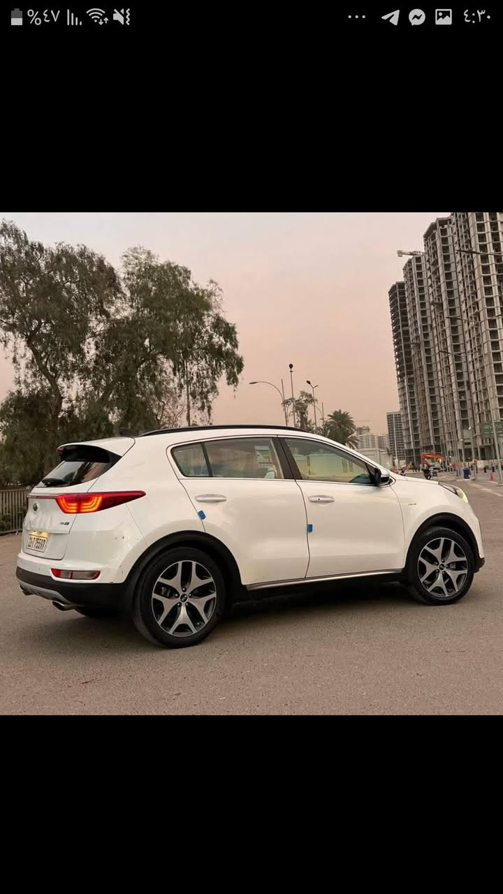 إسلام عليكم سبورتج 2018 فول مواصفات 1/1 خليجي مكفوله كفاله عامه محرك جيتي 2400
مواصفات 
شاحن لاسلكي 
صندوك كهرباء 
بصمه 
بانوراما 
سايد بريك بصمه 
اوتو هولد 
درايف مود ٣وضعيات قياده 
كراسي كهرباء مقعدين 
تبريد منفصل 
ترحيب و مري كهرباء اوتو 
صندوك ذكي عند اقتراب البصمه يفتح 
شاشه كار بلاي و أندرويد 
ماشيه 109 ألف كيلو متر
كشنات جلد 
حساسات امامي خلفي 
كامره خلفيه 
اشاير بل مري 
تايرات جديده 
وبعد بيهة مواصفات 
سياره كلش جديده وحلوه 
السعر 200وبيهة مجال مكاني بغداد قرب سيطرة الشعب 
رقم ***********
بيع او مراوس بتوسان 23 او24
