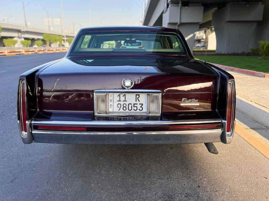 كاديلاك فيلتوود بروگهام 
(كلاسك ومن النوادر في كل العراق )
*********** بي واتساب
السعر ١١٠ ورقه 
موديل ١٩٩٢
السياره بلاديه وماشيه ١٩٠ حقيقي
محرك ٨ سلندر
(السياره ملكيه وجاهزه وجديده )
كشنات كهرباء السايق والبصفه والخلفي هم
داخل جلد فخم جدا
تبريد قطعتين
كل الجام اوتو
كير تعليگ
بيها شاشه شد والمسجل البلادي موجود
كلشي كهربائي بيها شغال
جاهزه من كل نقص رقم انكليزي بأسمي وتبريد شغال وترايك كل العراق شرط
هزه جديده
واكو بعد سيارات كلاسك عندي بأسمي
رقمي *********** بي واتساب
مكان ديوانيه ال بدير
وعندس بعد كلاسك لليريد خل يجي خاص النجف, العراق
