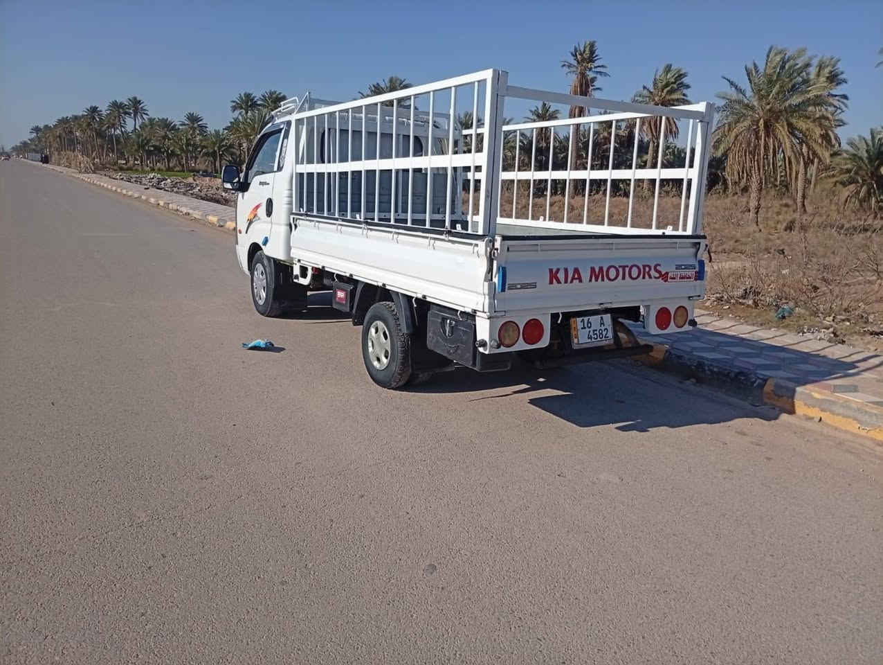 سلام عليكم سياره للبيع موديل 2007مكفول كفالة مكينه وكير كفاله شاصي كفاله تخم تايررقم نكليزي بسمي الاستفسار***********
