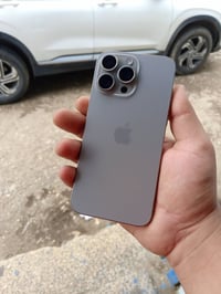 آيفون ١٥ برو ماكس • ٢٥٦ • بطارية ٩٠