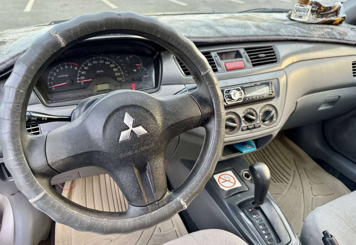 لانسەر مۆدیل ٢٠٠٨ {***********}

١- مەکینە بچوک (١.٣)
٢- گێڕ ئۆتۆماتیک
٣- چوار جام کارەبایی
٤- ئاوێنە کارەبایی

٥- هەززە و سەنەوی تا ٢٠٣٠ تازەیە و بەناوی خۆمەوەیە.
٦- پێشەوە دەعمێکی کردووە و بەدەنەی گۆڕاوە، شانسی نەگرتووە.
٧- پاتری تازەیە.
٨- توندوتۆڵی و تەقە و ڕەقە و غرامە و بەناو کردن و بڕاوە بە شەرت.

٩- سەقفی خاوێنە و بێ کێشەیە.
١٠- زۆر پاکوخاوێنە و ماڵی دۆستە.
١١- حیزام نیە بە حیزام دەیفرۆشم بێ
١٢- ڕۆن و ڕادێتەری تازە گۆڕاوە و هیچ مەسروفێکی تێدا نیە.

١٣- تەبرید سارد و گەرم بە شەرت. رانية, السليمانية
