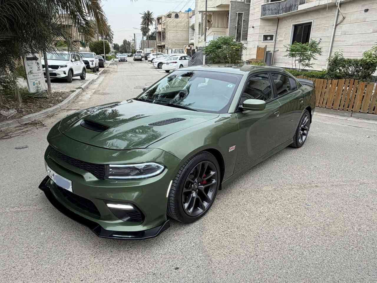 جارجر سكات باك 2020
ماشيه 36الف حقيقي 
اي كلوب بالدشبول ممشتغل مكينه وكير بلاد برغي مملعوبه
السياره  مصروفله هوايه من بنيد ودعاميه وغرفه يم حيدر انتيكة جاهزه من كل النواحي اي نقص ما بيه 
حادث جامغات اماميه وبنيد 
رقم بغداد الانكليزي باسمي 
رايدهه ب19,300$
مكاني بغداد 
للاستفسار ***********
