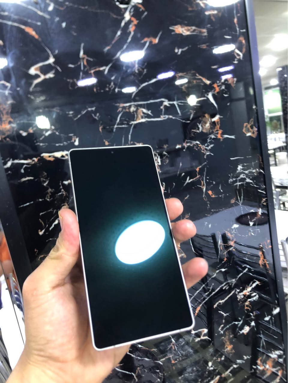 Samsung galaxy s25 ULTRA 
ڕەنگە تایبەتەکە ڕەنگی Titaniume 
100%خاوێن
لۆک تەنیا 3 ڕۆژ ئیشی کردووە 
زاکیرە 256 
رام 12 
کارتۆن و کامل ئەشیا 
مۆبایلەکە زۆر زۆر پاکە 
پێویست بە وەسف ناکات سەیری شوێنی شەحنەکەی بکە ئەزانی چەنێ ئیشی کردووە 
نرخی 770$ دۆلارو مامەڵە
***********
واتساپ 📞📞📞📞
ئەگەر موشتەری چات یان تێل بکە لە خزمەتتام السليمانية, العراق
