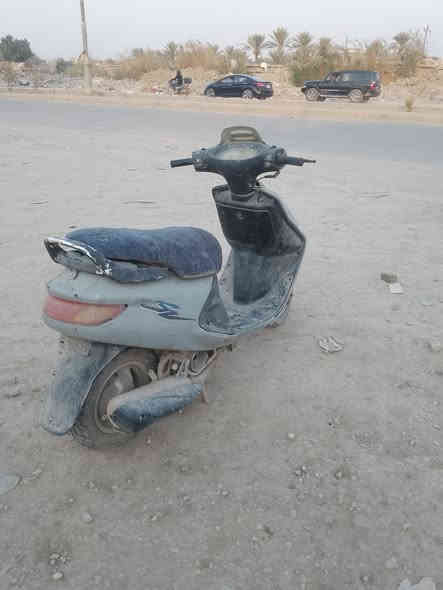 سلام وعليكم دراجه فراشه للبيع بس عطلانه جانت ادخن اني ابيع تفصيخ سواداته نيضفه السعر 175او بيه مجال العنوان شارع80قرب مدينت العاب ارض بابل ***********
