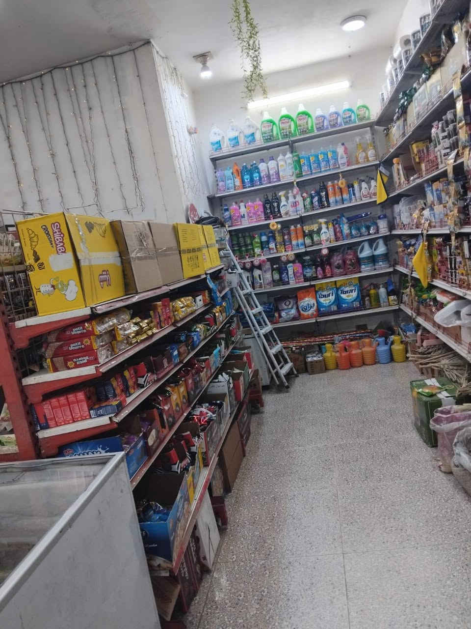 عارضات عاموديه عدد خمسه سعر الوحده ٣٥٠
عارضات افقيه عدد اربعه سعر الوحده ٣٠٠ 
عارضه افقيه صغيره سعر ٢٠٠ 
رفوف ورف وسطي تصفيه محل مكان حي الجهاد


**إذا كنت صاحب هذا الإعلان وتريد حذفه لأي سبب، رجاءا أرسل رسالة إلى الدعم الفني**