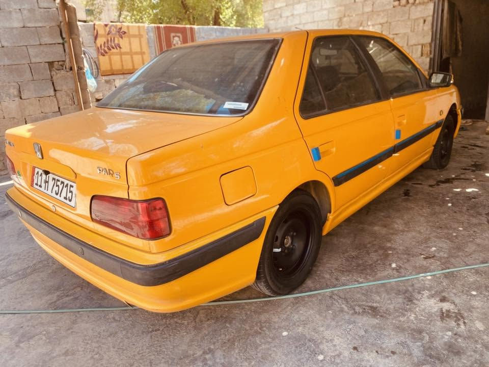 السلام عليكم 
بيجو بارص مديل18سياره جاهزه من كل شي أي نقص مابيه تبريد خير من الله سنويه لحد28
مصفره هيءه وغرامه السياره مكفوله عدا باب السايق ضربه ع كد شبر بس عنوان السياره بغداد الزعفرانيه سعر السياره60 وبيهه مجال 
***********
