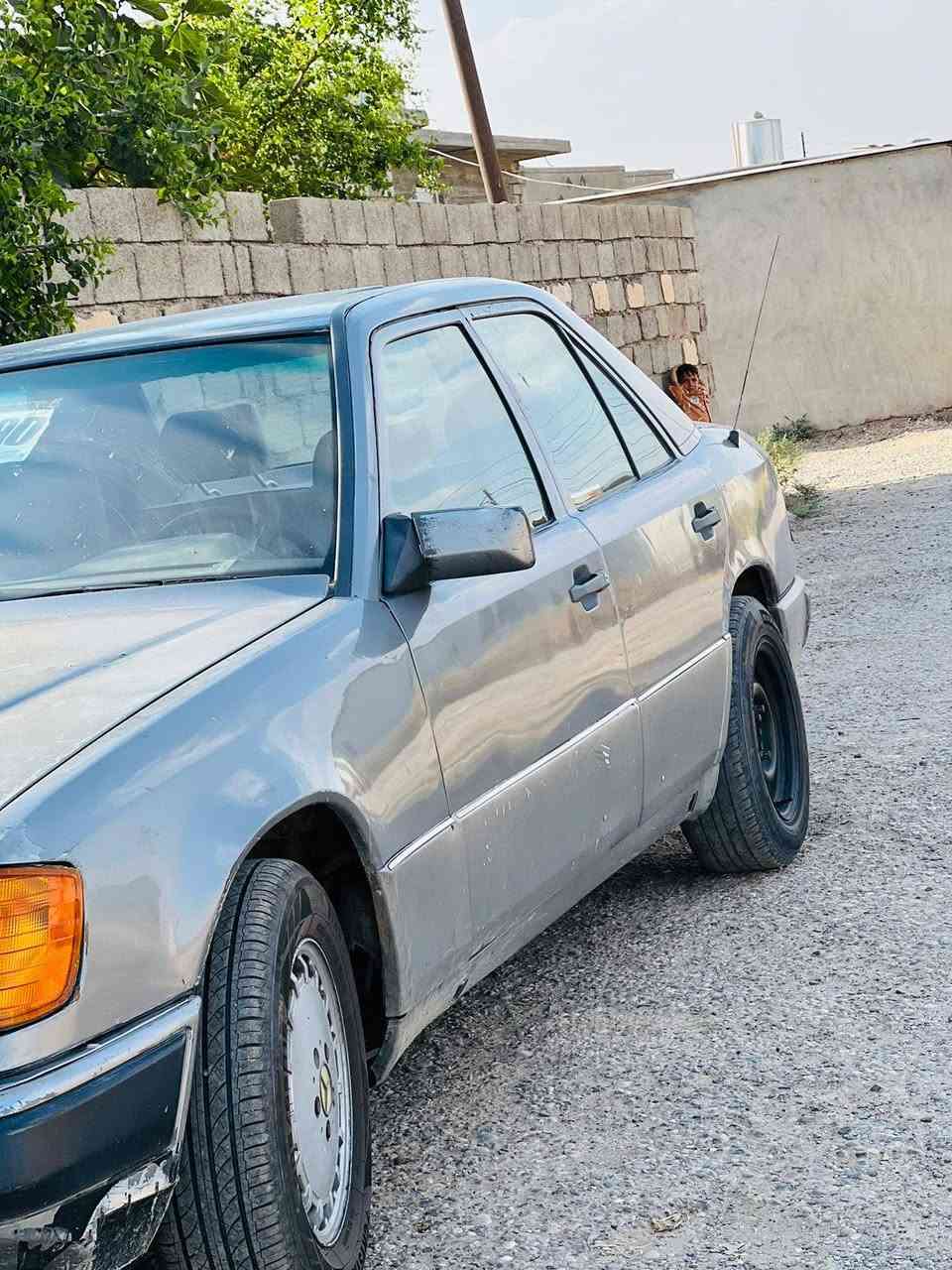 السلام عليكم
مارسدس 230
محرك أربعه 
كابريته
سياره جاهزه وضع شركة 
غرفه ملكي 
ترهم بيع وترهم مراوس 
العنوان ناحية القيارة 
‏‪0774 092 5712‬‏
