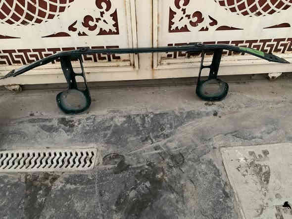 السلام عليكم   
للبيع بدنة مال e36 حيل نظيفة وبيها لسان قفل بنيد حتى الليبلات مال بلاد و طبلة هم حيل نظيفة لا لحيم ولا عواج 

رايدهن ٧٥ قفل مكاني الدورة 

للاستفسار ***********
