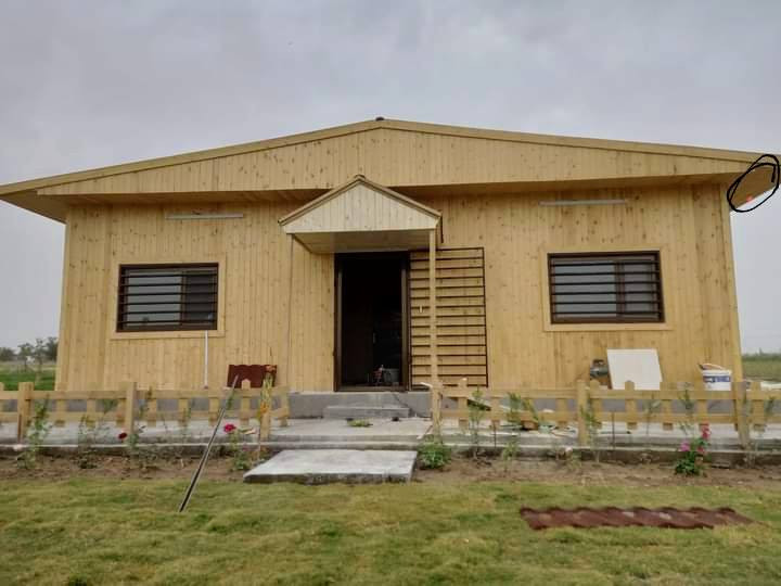 عمل جميع الديكورات الخارجية الخاصة بل مزارع منها الجلسات والكواخ والمراجيح والسقايف وغرغ الساونا ***********
