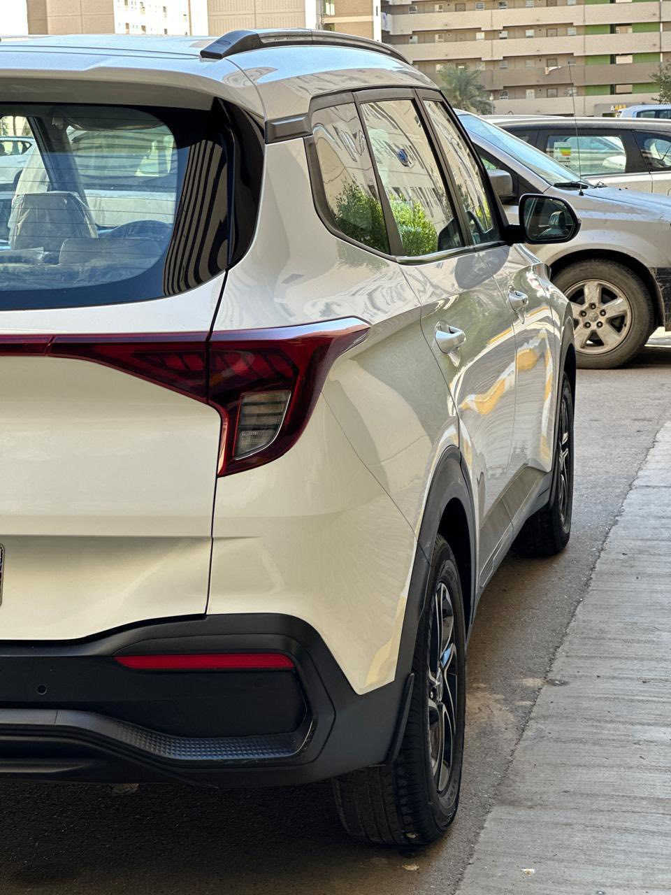 تحيه طيبه 
كيا كارينز 2023
7 راكب 
وارد خليجي شركة باركود 
محرك ١٥٠٠ دبل نوزل يضاهي ٢٤٠٠
ماشيه حاليا 47
(((بيها شخط ٣ أماكن انشخطت عندي وشريتهن فقط ٣ مكانات ))
المواصفات لمن يود الاطلاع عليها 
. بصمه ..بصمات عدد٢ مال الشركة
. تشغيل عن بعد 
. 7 راكب 
. تبريد مركزي 
. كشنات مخمل ومطعم جلد
. حسات امامي خلفي محيطي 
. كامرا دواره  
. شاشه عربي تدعم جميع البرامج 
. اريل نفكيتر 
. تحكم ستيرن 
. اوامر صوتيه 
. تثبيت سرعه 
. ويل فراشه 
. مري كهرباء 
. بك لايت ليد 
. العده كامله
.تبريد مركزي 3 قطع 
الموقع  بغداد بسمايه 
الاستفسار الاتصال ع. الرقم ***********..

السياره بسمنا … جاهزه من كلشي …
