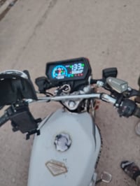 دراجه سونيك جديده موديل 25 كامله مكينه 200 وراقه كامله لون ابيض ماكينه...