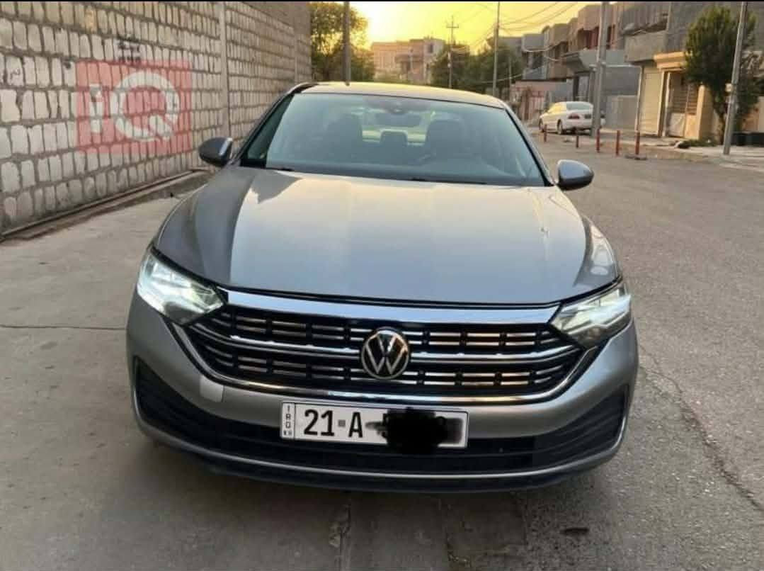 کوردی/عربي

جیتا 2022 se

پانۆراما ، بەصمە ،ئۆتۆ ستارت ئۆتۆ ستۆپ
ڕادارو لێخوڕینی تێسڵا
ئۆتۆ ستۆپی پێشەوە لەکاتی پێویستدا
تەحدید سورعەی ئۆتۆماتیک واتە سەیارە بێتە بەردەمی خۆی خاوی ئەکاتەوەو خۆشی سەریع ئەبێتەوە،
ئاوێنە کارەبایی و هیتەرو فۆتۆ
کوشن جلد و کارەبایی و هیتەر
کامێرەو حاسەو شاشەی لەمس
تەحەکوماتی سوکان کامل
ئەپڵ کارپلەی  ئەندرۆید ئۆتۆ (apple car play،android auto)
لایت لید پێش و دوا
گێڕ ئۆتۆماتیک و عادی و سپۆڕت
تەبرید دووبەش
گێڕو مەکینە بەشەرت 
38 هەزار میل ڕۆشتووە
ڕوبعێک بۆنیت و چەمەلەغی پێشەوە بۆیاخە
*********** شوێن سلێمانی

جيتا ٢٠٢٢ se  
پانوراما
بصمة 
اوتو ستوپ
اوتو ستارت 
 رادار وسیاقة تیسلا 
 مرايا كهربائیة وهیتر و فوتو، یعني یقلل ضوء سیارة اللي وراك
كشن جلد وهیتر وكهربائي
 رادار 360درجة
بریك طواريء امامي
كامرةوشاشة لمس وحساس خلفیة
تحدید سرعە، تحكمات ستیرن كاملة
شاشە و کار بلەی (apple car play،android auto)
گیچ الکترونی
(مكینة وكیر ما مفتوحة بشرط ماشي 38 الف میل)
سنویة باسمي جدیدة لحد 2029
(دهن المكینة ودهن الكیر واطارات جدیدة، سرفس كامل)
لایت زینۆن و لید نهاري
گیر اوتو +عادي+سبورت
تبرید قسمین
الصبغ ربع البونیت وجاملغ
مكاني سلیمانیة
*********** واتسب و فایبر أربيل, العراق

