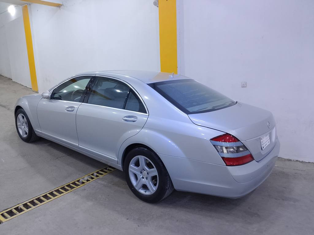 مارسیدس s350بۆفرۆشتن 4تایە لۆک 5پەردەسلاید تەبریت سارد گەرم سەیارەکە ساقە بئ ڕەقەم هەموی مەزبوتە کارەبای مەزبوت گۆڕینەوەش دەکەم سعر 75 عام فڕنەلەسەر ساقی دوبەی لەکەلارم ژمارەکەم *********** كالار, السليمانية
