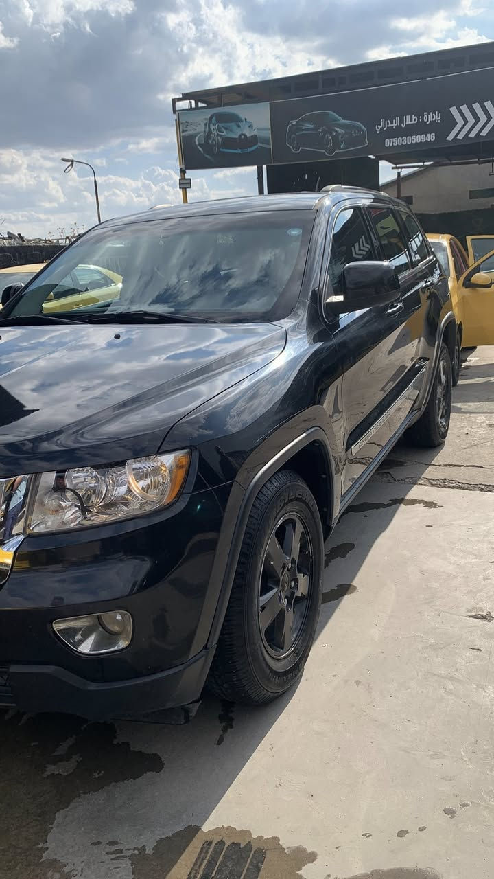 للبيع Jeep موديل 2011
كلين بدون صبغ
رقم دهوك مسطرة
العنوان : الموصل 
السعر: 165 ورقة وبيه مجال

للتفاصيل الاتصال:
0774 090 3591
