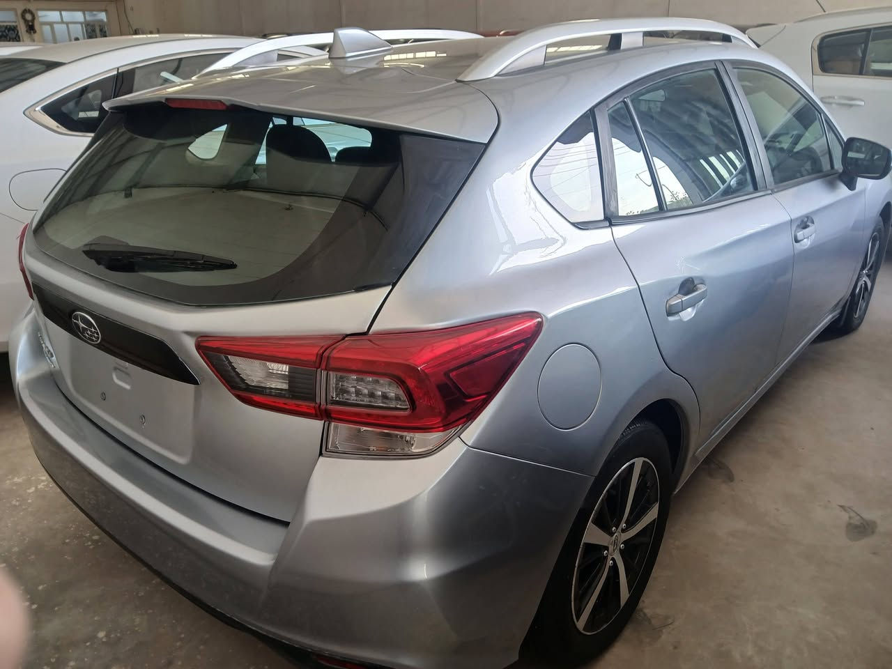 السلام عليكم 
سيبارو امبريزا 
فنه PREMIUM 
موديل 2023
تدفئه كشنات 
فتحه سقف
بصمه 
ويل كب
مثبت سرعه 
والمزيد من المواصفات 
السعر 135 مرقم ديالى 
للاستفسار الاتصال على الرقم 
***********
