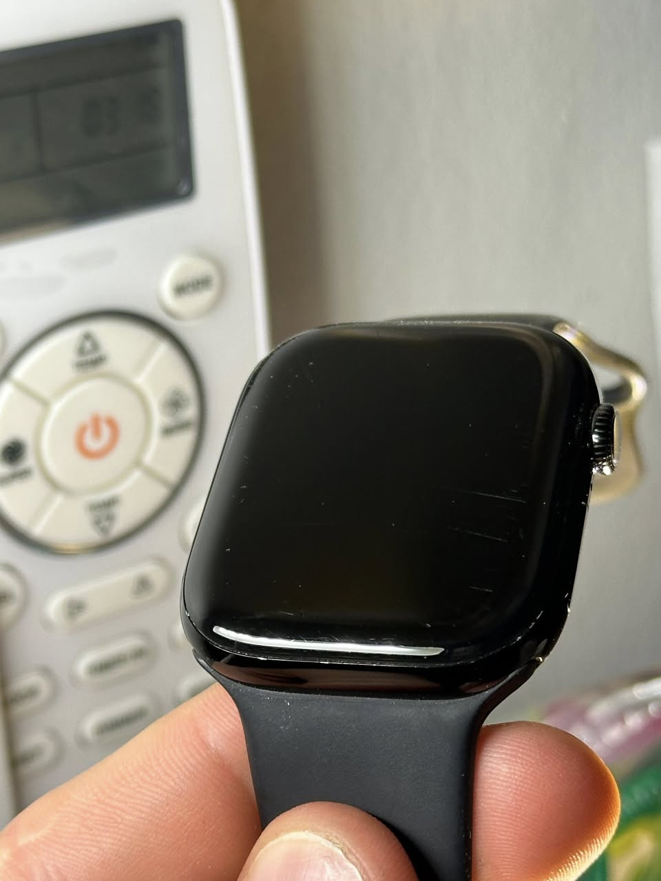 Apple Watch
series 10
Black
Memory 64
GPS
46mm
بدون كارتونه بس شاحنه مالتها الاصليه 
بيه خدوش بسيطه مال الاستعمال الطبيعي واضحه بل صور  ساعه حلوه و نظيفه 
سعره 340 و بيها مجال بسيط 
مكاني بغداد  ***********
