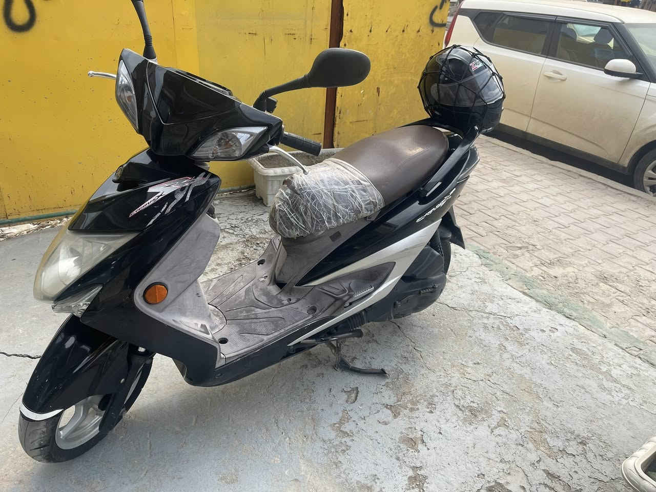 سكنس لد ياباني اصلي مال رنبه  نظيفه جدآ 1,400,000 دينار لستفسار ***********
