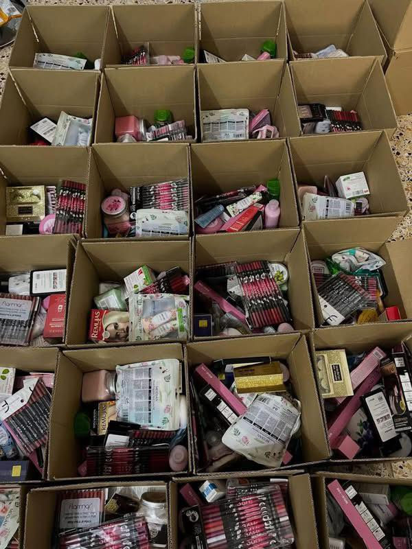 رجعت وفرت بوكس المكياج  العدد من٨٥ الى ١٠٠ السعرر ٤٠  الف للحجز خاص


**إذا كنت صاحب هذا الإعلان وتريد حذفه لأي سبب، رجاءا أرسل رسالة إلى الدعم الفني**