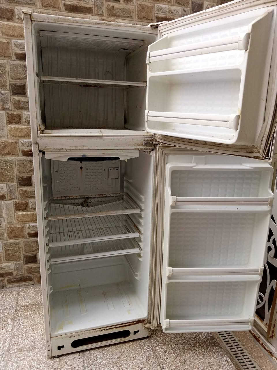 غراض البيع


**إذا كنت صاحب هذا الإعلان وتريد حذفه لأي سبب، رجاءا أرسل رسالة إلى الدعم الفني**