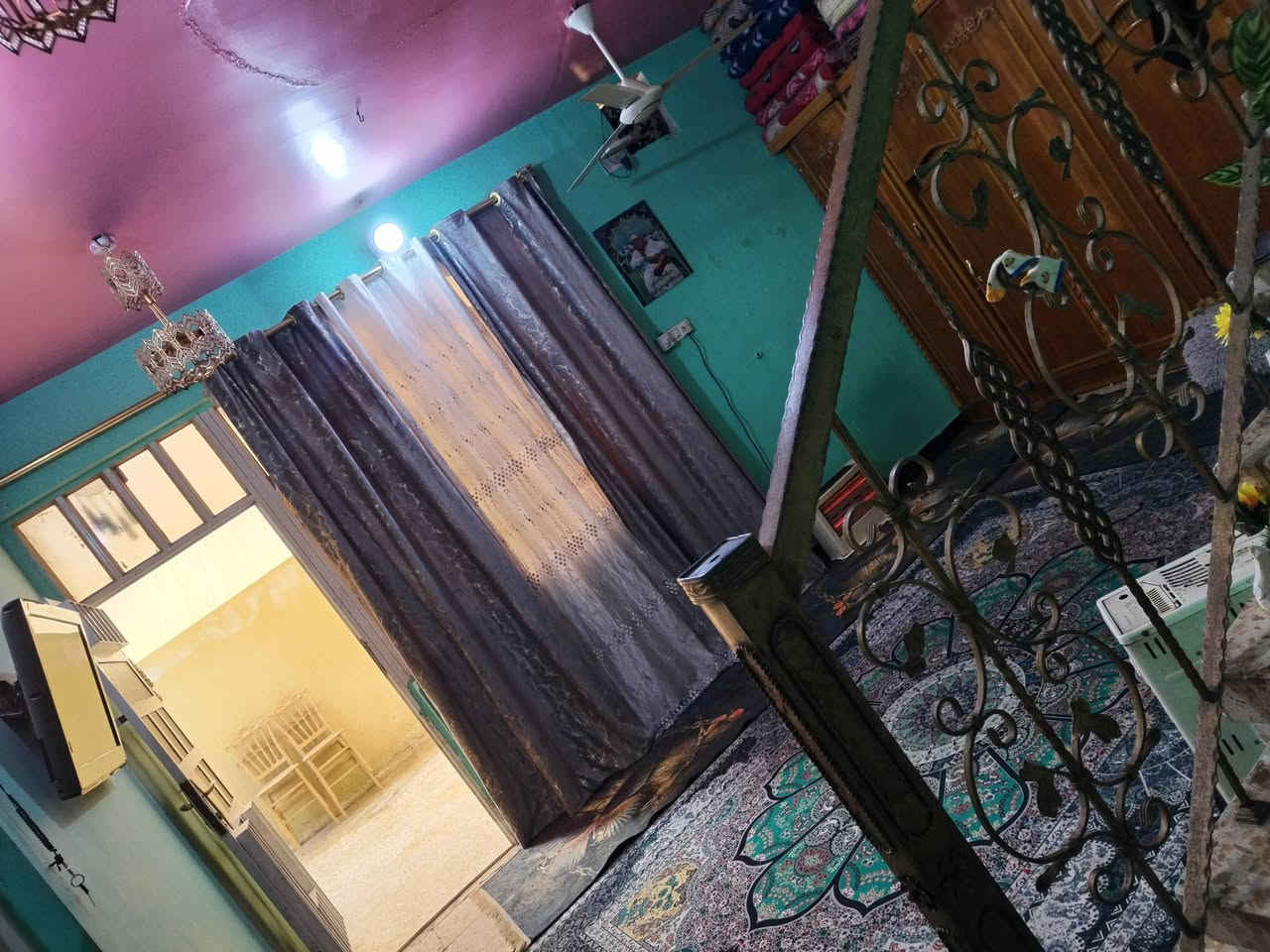 السلام عليكم دار زراعي  للبيع مساحة ١١٠م مربع يحتوي الدار على كراج واستقبال وغرفة نوم وصال كبيره وملحقاته وغرفه وصاله وسطح القاط الثاني السعر 85 وبي مجال العنوان بغداد الحبيببه حي الزهراء منطقة ال 100 للاتصال واتساب وهاتف على هذا الرقم *********** غير متواجد على فيس
