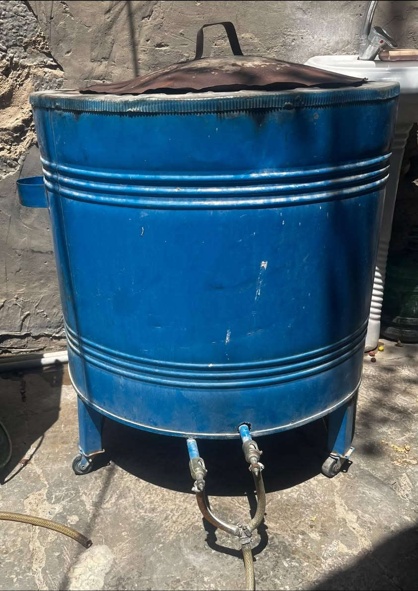 السلام عليكم تنور غاز عدد 2 من الكبير سعر الستيل 40 وسعر الازرق 25 الف اذا مو خبز درجه أولى مرجوعات


**إذا كنت صاحب هذا الإعلان وتريد حذفه لأي سبب، رجاءا أرسل رسالة إلى الدعم الفني**