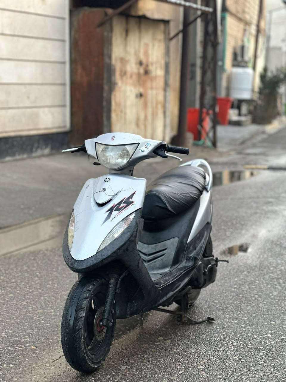 دراجه ماكس للبيع دراجه مكفول من كلشي ختم واحد بس مالته غيرته لون ازرك وكفرات اصليه موجوده دراجه مكينه ناعمه مشي شلع معدل فول وكل غراضه لبلاد موجوده من كزوز وكذا سعره 870 وبيه مجال رقمي ***********
