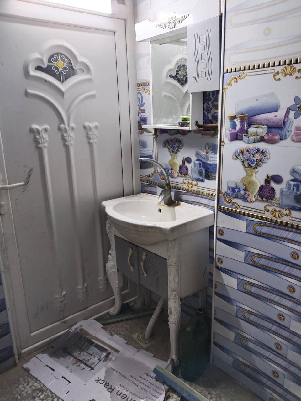 السلام عليكم البيع مغسله حلوه ونضيفه سعره 35 وغساله ملابس اطفال سعره 40 الف عنوان نجف حي نداء خلف ملعب ***********
