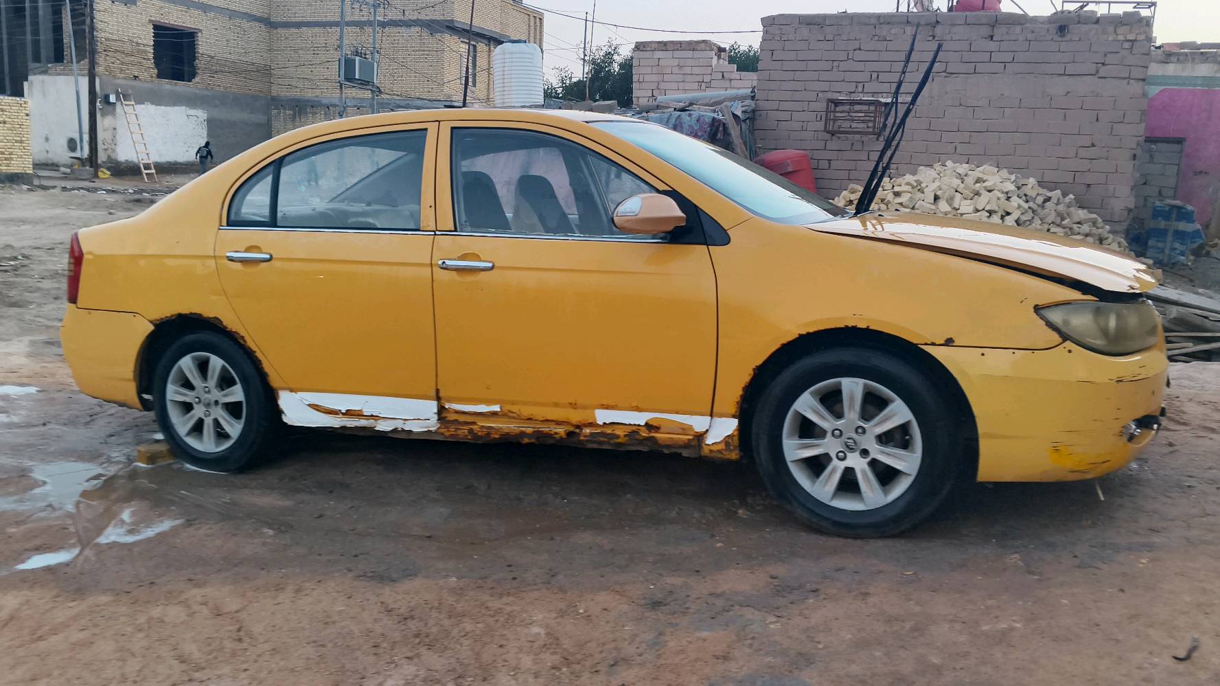 سياره ليفان 2011رقم احمر صدامي راعيها ماندله  ترايك وين ماتريد ابيع كوم حديد 
مكاني ناصريه بالسكان الصناعي