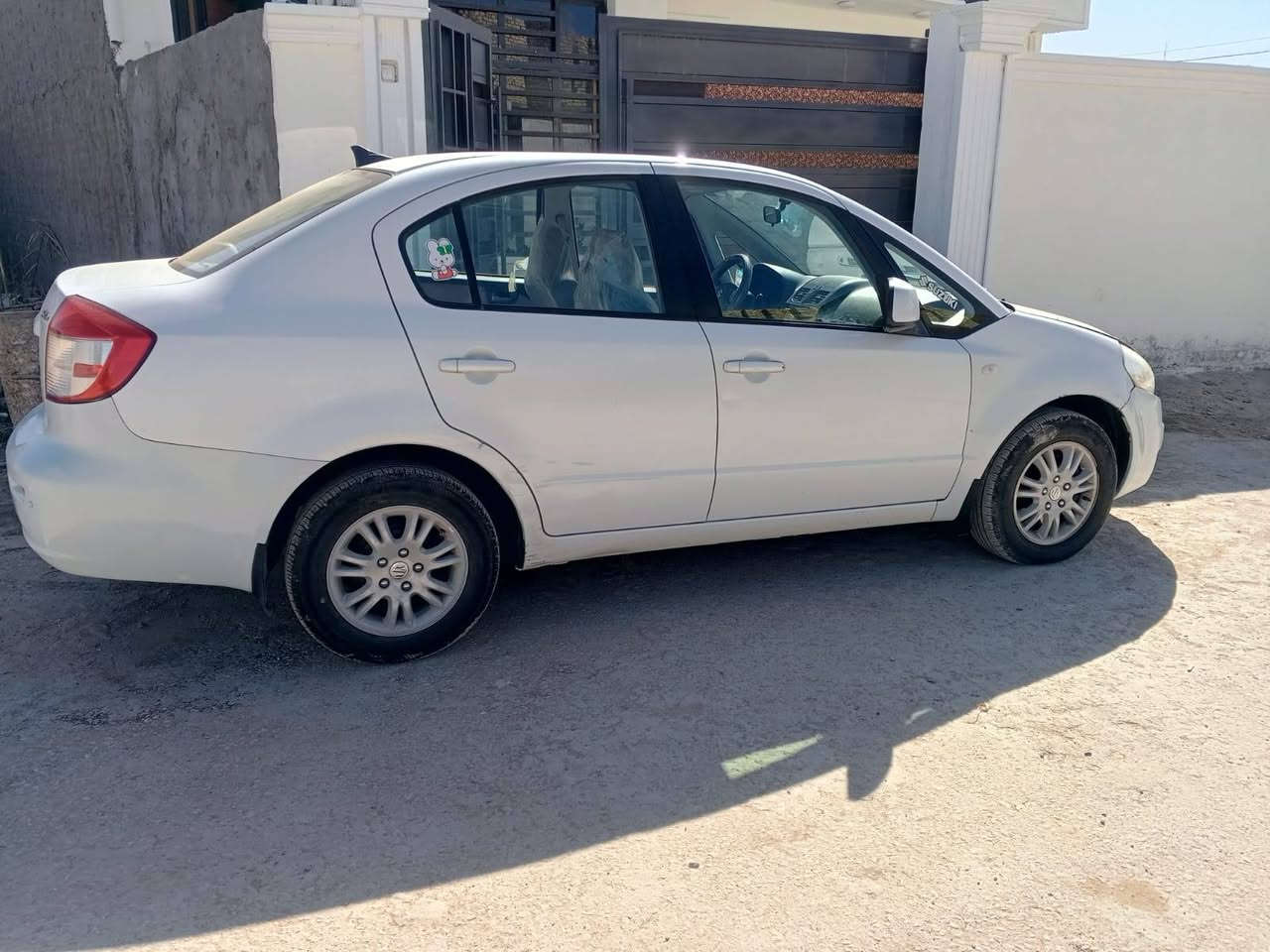 سلام عليكم للبيع سوزوكي موديل 2013 رقم بغداد انكليزي بأسمي تحويل ثاني يوم السيارة كير و ماكينه جبيره حدادية خير من الله كهربائيات كله شغالة تدفئة تبريد ويا السويج بيها قطعة صبغ جاملغ  والثاني  بل خشم مال الجاملغ مثل  ما موضح بالصورر سياره جديده وجاهزه
السعر 78 $ وبيها مجال مكان بابل 
للإستفسار على الرقم خاص مغلق 
***********
