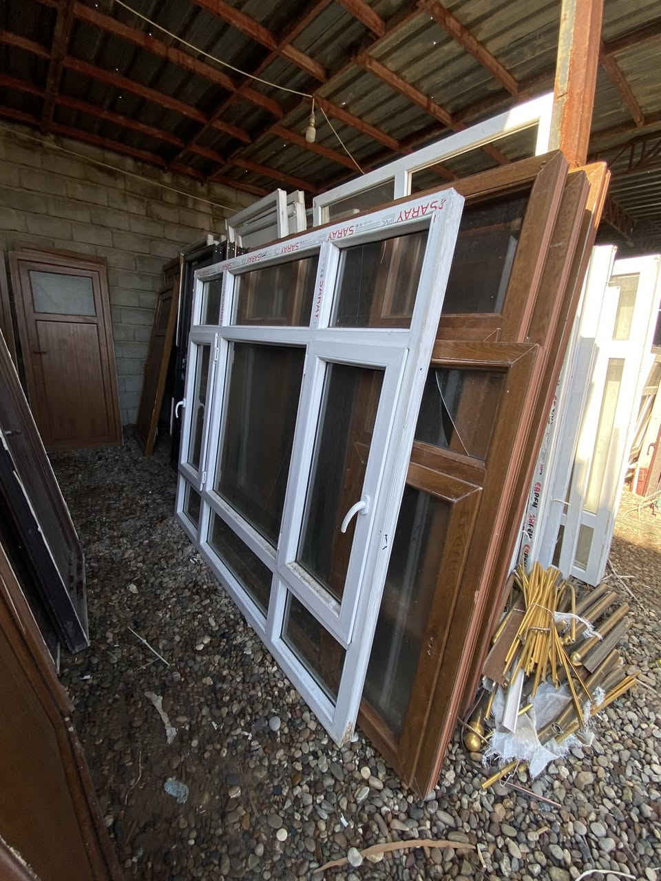 السلام عليكم وصول وجبه جديده  من الابواب و الشبابيك 
سخانات و مغاسل 
المستعمل نضافه فول اخو الجديد   
استنكي بيدك اي قطعه ابيض.   75 الف  
#نقد نقد نقد  
والشبابيك الزغير  ايضن يوجد عرض خاص 
العنوان ناحيه الزاب  مدخل السايدين  
الأستفسار اتصل 
***********
