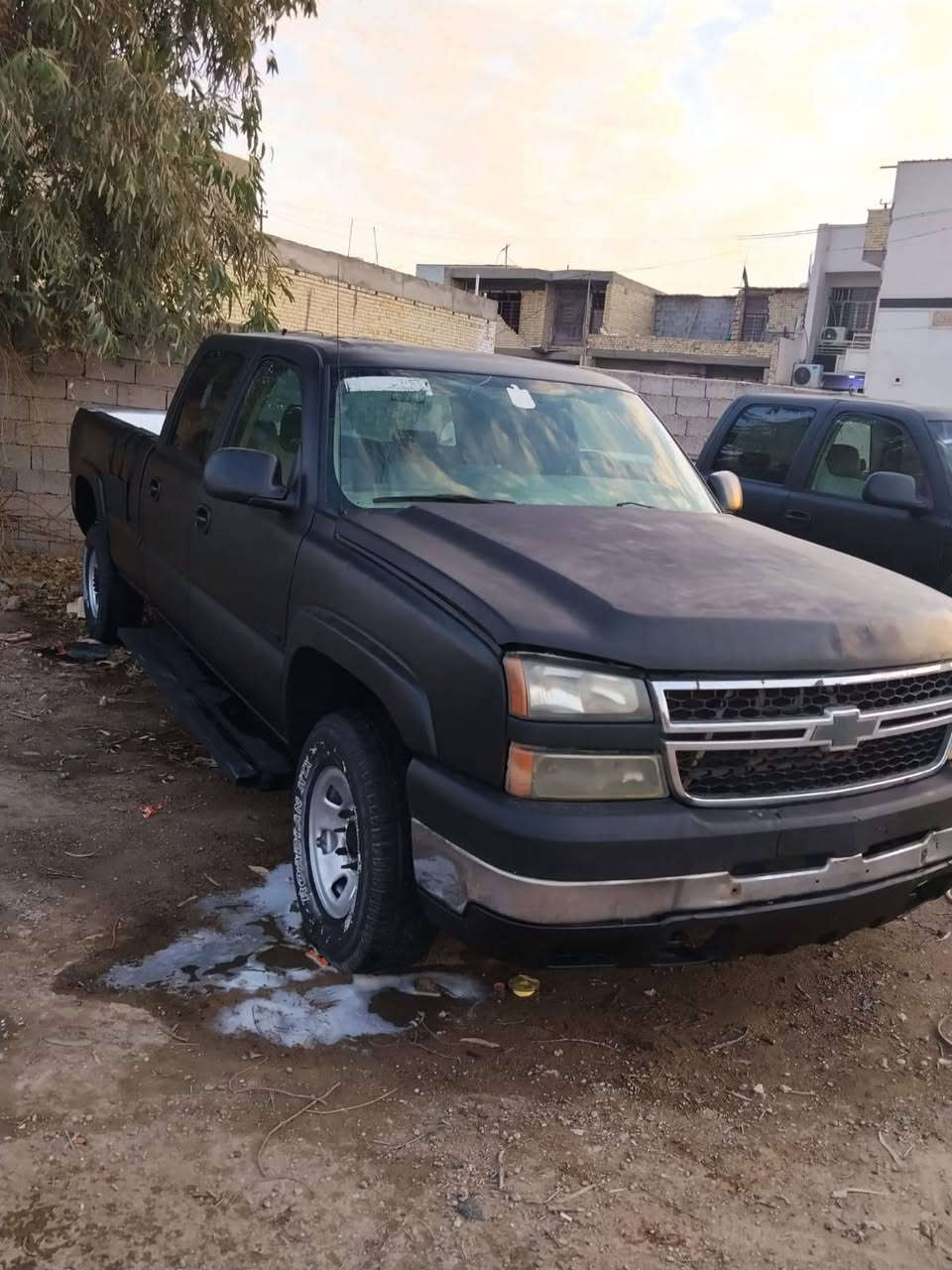 السلام عليكم سلفادور للبيع مزاد وزاره الداخليه 2006 ***********
