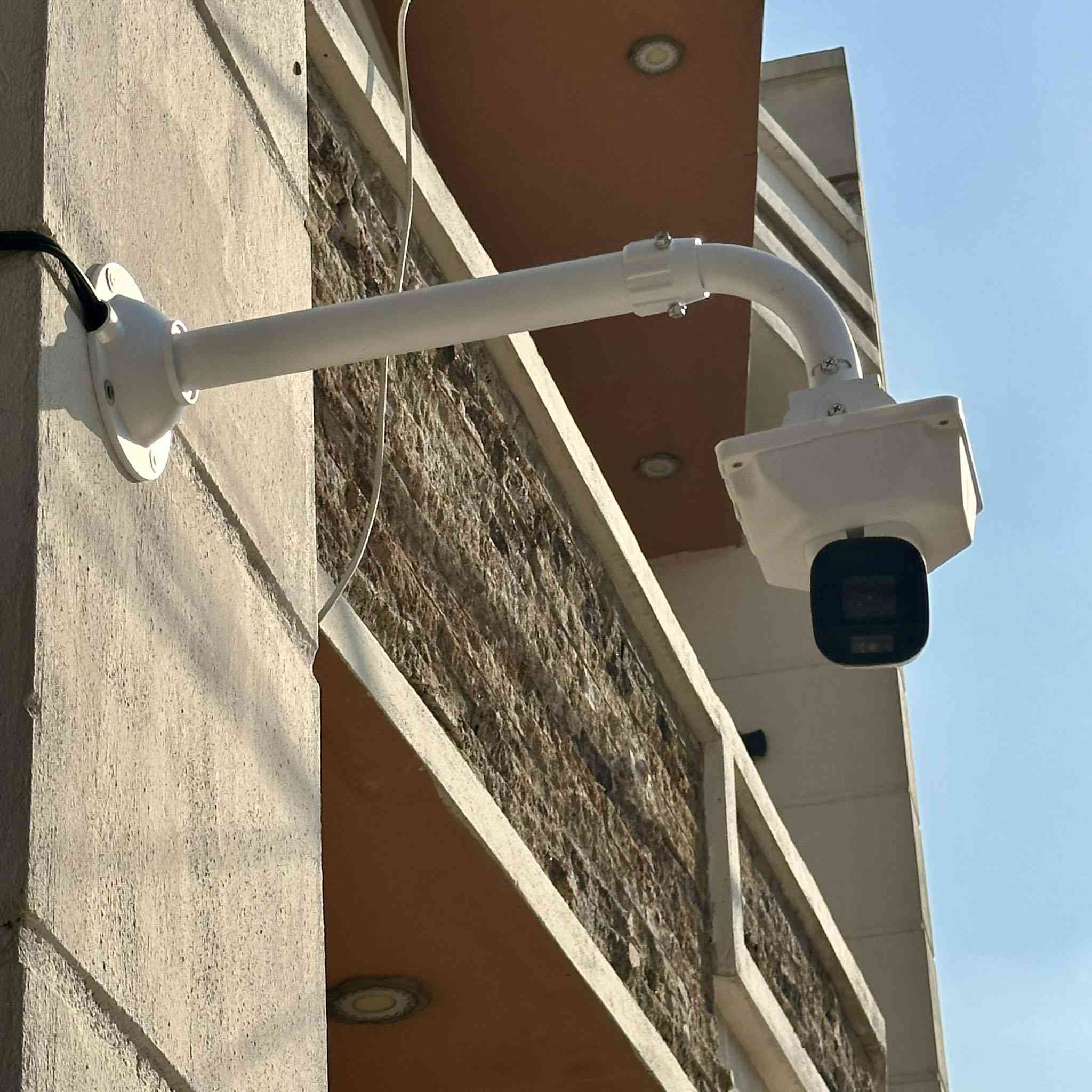 من اعمالنا تنصيب منظومة كاميرات UNV بدقة 5MP
Installation of UNV CCTV Surveillance System – 5MP Resolution
Professional Setup, Configuration & Testing
Including UPS Power Backup for Uninterrupted Operation
📩 For inquiries, please contact us via private message
📞 Or call: ***********
