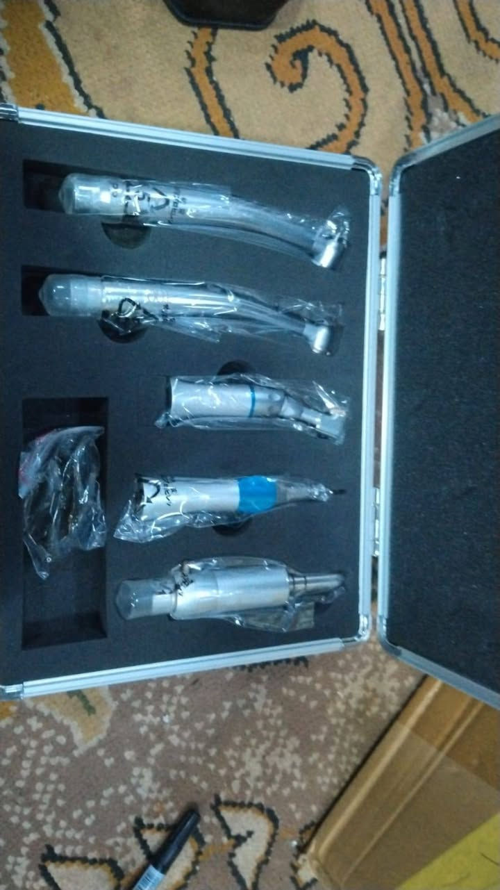 السلام عليكم متوفر اجهزه وادوات أسنان الي مهتم تواصل ع رقم الواتساب ***********
