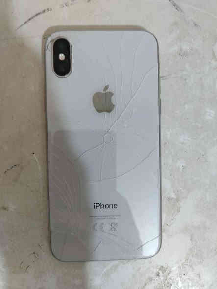 اكس عادي 
ذاكراه ٦٤
بطاريه ٨٠
مبدل شاشه اصليه وفيس ايدي واكف
السعر 100قفل 
المكان بغداد الحسينية
***********
