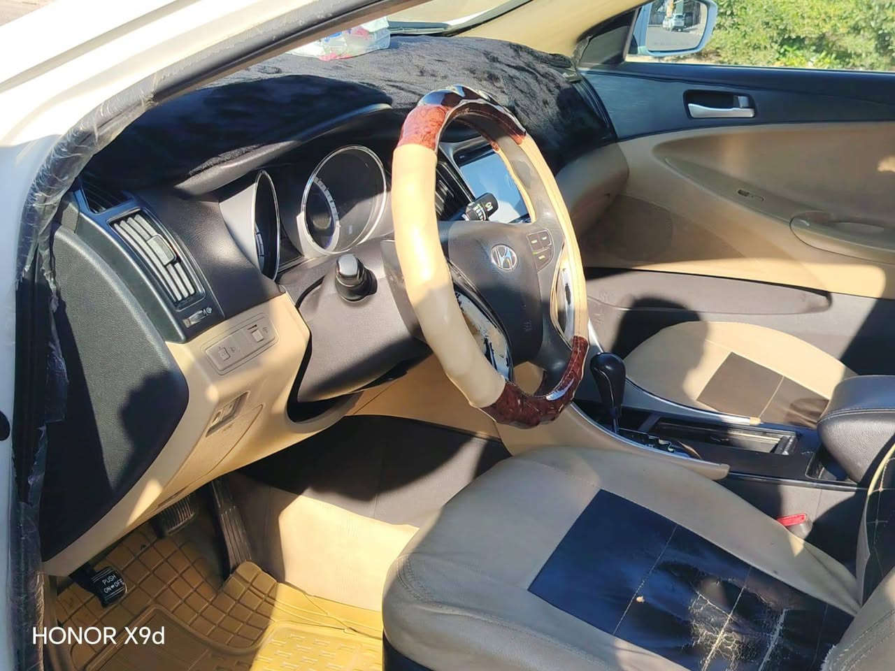 السلام عليكم/بيع سياره سنواته 2011/ رقم اربيل سنويه جديدة هزه براد جديده بيه باب سايق حك شبر شويه كاكزيت محرك مبدل بس 120 ورقه بيه مجال اتصال هذا هاتف ***********
