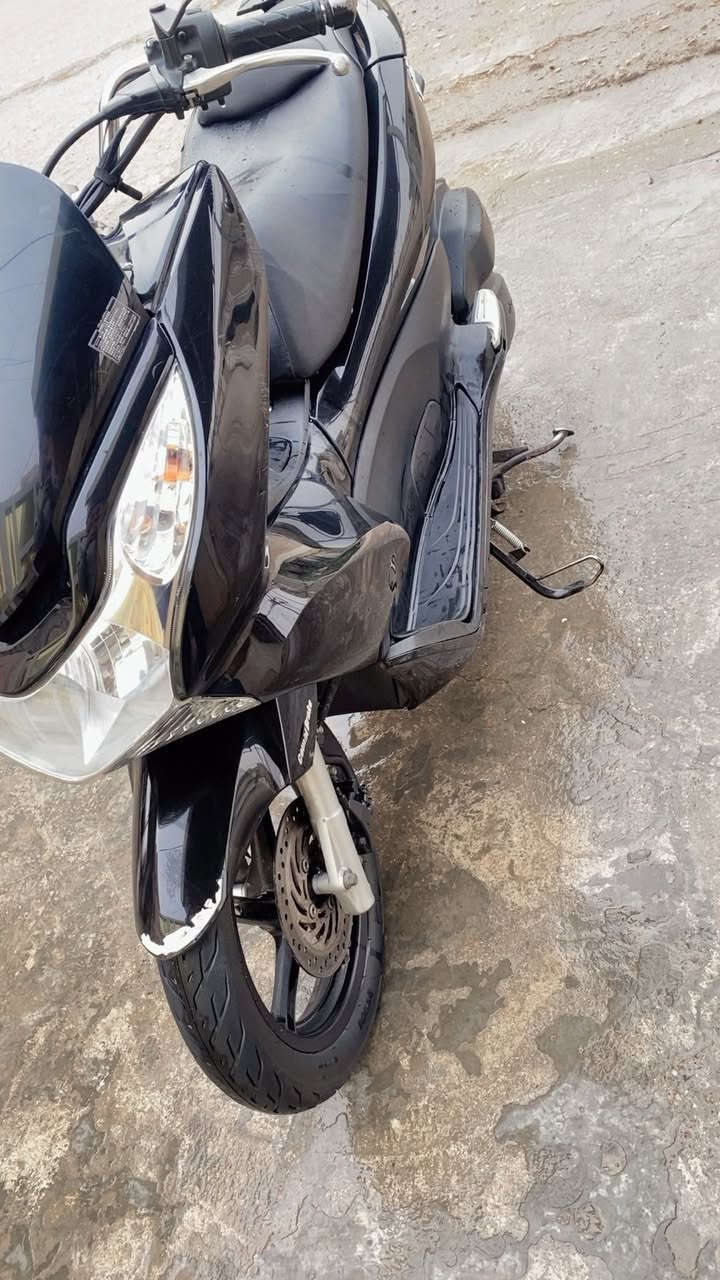 دراجه pcx للبيع جيل اول محرك 150 مكينه مكفوله نظافة 100% حساسات حساس ازدحام حساس ستان 
ماشيه 78 الشراي يدخل خاص مكاني الكوت


**إذا كنت صاحب هذا الإعلان وتريد حذفه لأي سبب، رجاءا أرسل رسالة إلى الدعم الفني**