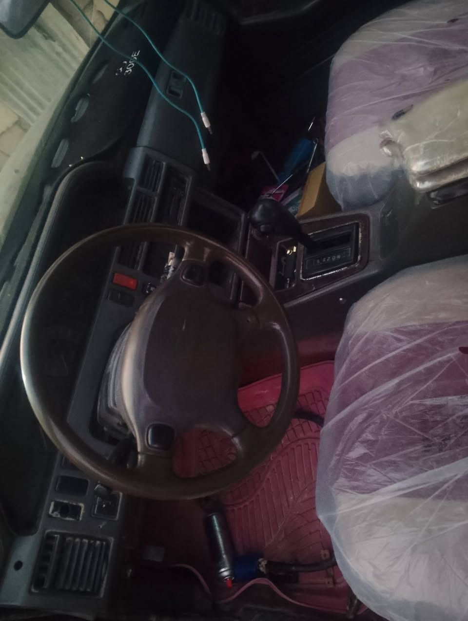 السلام عليكم ورحمه الله وبركاته للبيع
كيا بونتيشا جاهزه اوتوماتيك موديل 95 بلاد كير مكينه مكفول حداديه جديده كهربائيات كلها شغاله شرط التحويل 
مكان ديالى سنويه جديده تخم تاير جاهزه 
السعر 32 
***********
